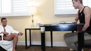 Step-Mom's Slutty Daughter Teaches Stepbrother How To Please A Woman