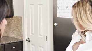 Mia & Brookyln Stocking Fetish Lesbian Threesome - POV Blowjob with Facial