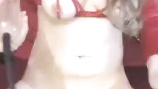 Fisting Fun with a Kinky MILF on Webcam