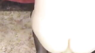Fisting Fun with a Kinky MILF on Webcam