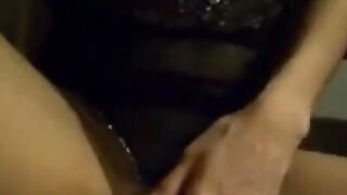 Hot Bombshell Livesex - Masturbating WebCam Girl Fucks Herself Live On Cam
