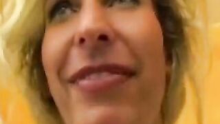 Deutschland-Amateure: Mature Blonde Sucks & Fucked Hard