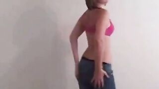 Brunette Babe Lives Cam - Sexy Teen Sensual Dance & Masturbation