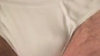 MILF Hunter - Older Woman Shows Off Her Expert Wife Skills
