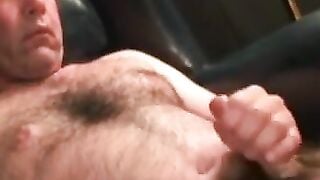MILF Hunter - Older Woman Shows Off Her Expert Wife Skills