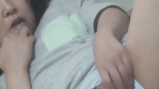 Hot Amateur Babe Fingers Herself While Being Watched Closely - POV
