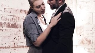 Bellas Twatted Surprise - Deepthroating & Hardcore Fucking With Pierced Dick