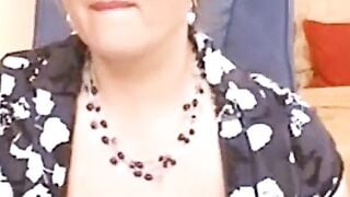 MILF Lingerie Model Shows Off Her Curvy Body in Private Live Cam Show