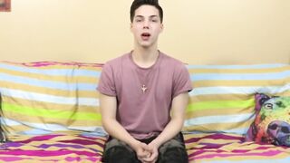 Twinks Ass-Fuck in Bedroom with Intense Orgasm