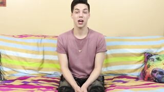 Twinks Ass-Fuck in Bedroom with Intense Orgasm