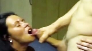 German Amateurs Cum-Swallowing Dogging