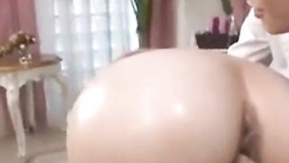 Close-up Asian Lesbian Pussy Eating