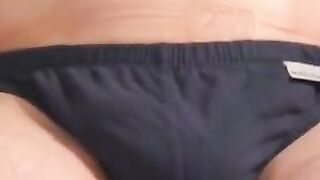 Muscular construction worker unwinds with wank
