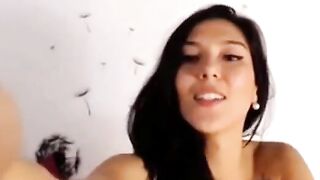 Gorgeous Latina Shows Off Her Assets on Webcam
