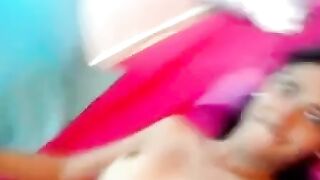 Latina Girl Toys Her Pussy on Webcam