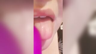 YoungEnglishBBW – Squeezing My Tits Sucking Off My Sex Toy