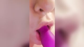 YoungEnglishBBW – Squeezing My Tits Sucking Off My Sex Toy