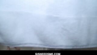 Pawg Stepsister Valentina Jewels 3 Way With Stepbrother And Cousin Arietta Adams After Catching Them Fucking pov