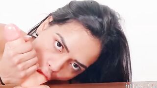 LENA ADORE SUCER