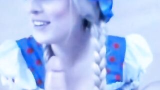 Svensk MILF Ger Deep Throat Avsugning på webbkamera