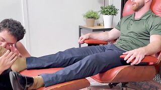 Buff Brody Meyer strokes meat as Dan Edwards adores his feet