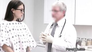 Doctor fucks Hottie long tit patient for keeping a hidden