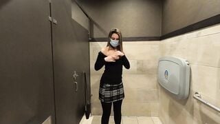 Fiance flashes and gets caught masturbating into outdoor restroom
