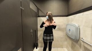 Fiance flashes and gets caught masturbating into outdoor restroom