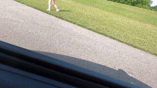 19 Year Old Cheerleader blows stranger's dick inside vehicle and swallows