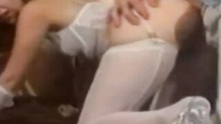 Facial for a Beautiful Hairy Amateur in Hardcore Homemade Video