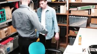 Skinny thief services hunky cop with sloppy mouth