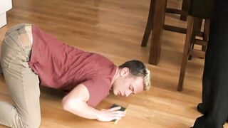 Flaunting bubble butt lures stepdad Lance Hart deep