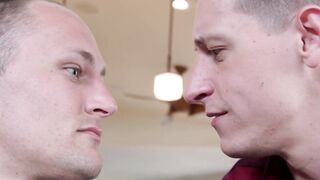 Versatile jock fucks then presents hole for pounding