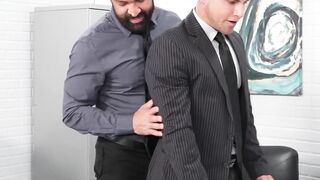 Dominic Pacifico raw breeds and fists blond Archer Croft