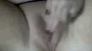 Italian Amateur Girl Masturbating on Webcam
