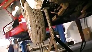 Danish Blonde's Garage Sex Ansigtsbehandling