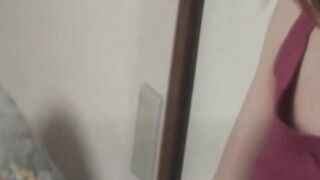 Vibrator pleased the slit of this Asian babe in solo session
