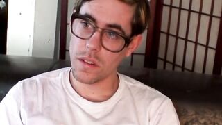 Richie Jacquelette shoots cum on his furry abs post stroking