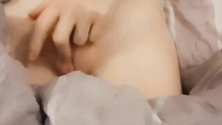Redhead Teen Reaches Orgasm During Solo Cam Show