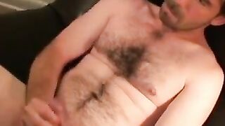 Hairy mature amateur loves cumming from solo play