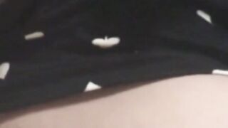 Voyeur cam films a hot lady solo toying her dripping pussy