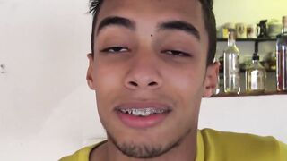 Venezuelan Nicolas crowds mouth with two uncut cocks