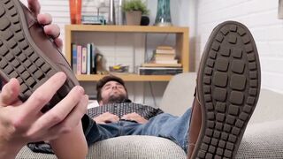 Pervy Cole Crusher sucks roommate Matt perfect pink toes