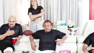 Tiny Gigi Flamez gags on stepfamily's thick cock