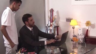 Young skinny ass nailed by mature gay after blowjob