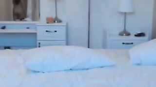 Webcam Girl Pleasures Her Boyfriend