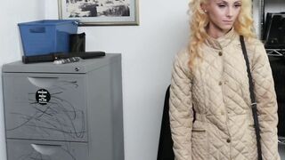 Sadie Harts takes Peter Greenâs hard penetration