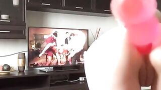 Anal Babe Plays With Sex Toys On Webcam