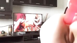 Anal Babe Plays With Sex Toys On Webcam