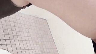 Peeing gals caught by a spy camera for your fetish desire